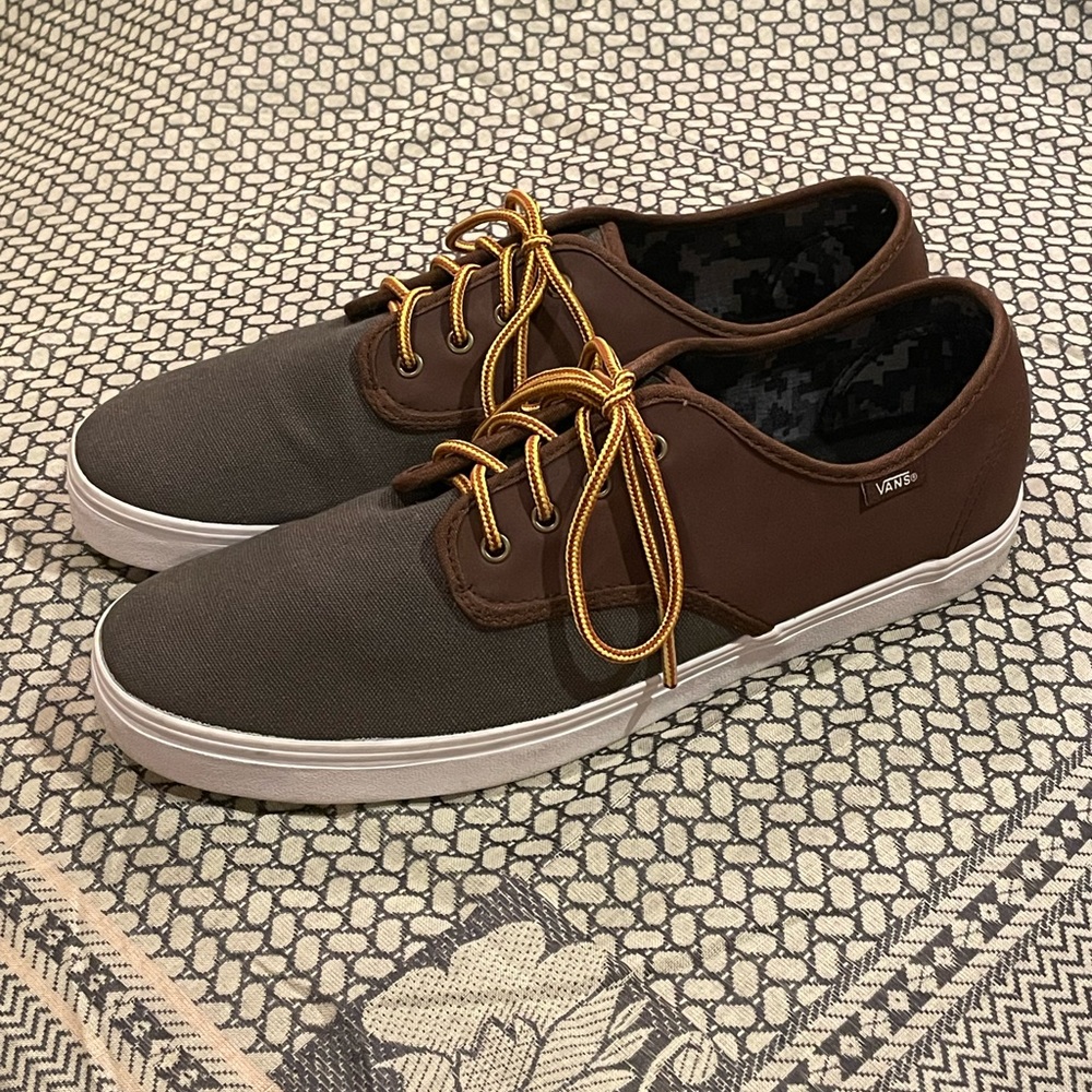 Vans Men’s Shoes Size 11M - Clean